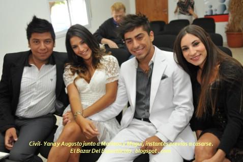 Civil- Yana y Augusto junto a Mariano y Magui, instantes previos a casarse..JPG