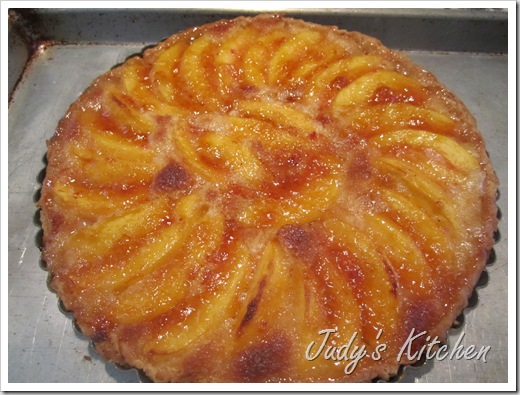 peach frangipane tart