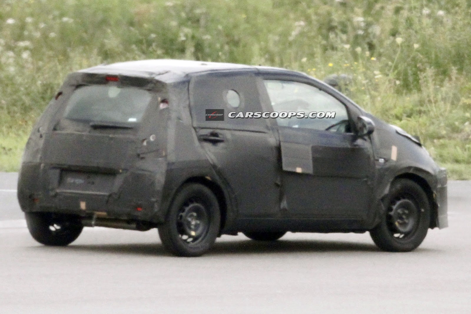 [New-Toyota-Aygo-5%255B4%255D.jpg]