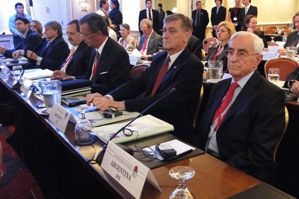 [DelegacionPS2%255B4%255D.jpg]