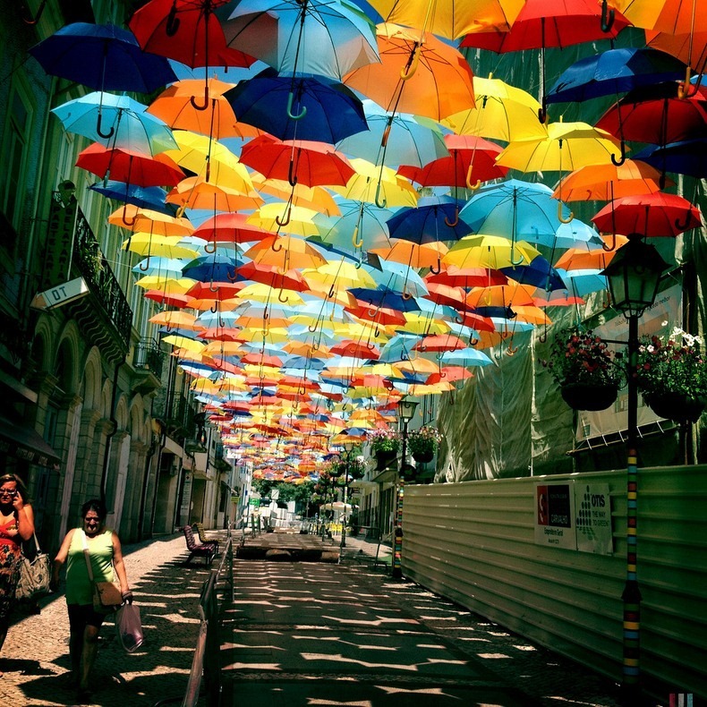 floating-umbrellas-5