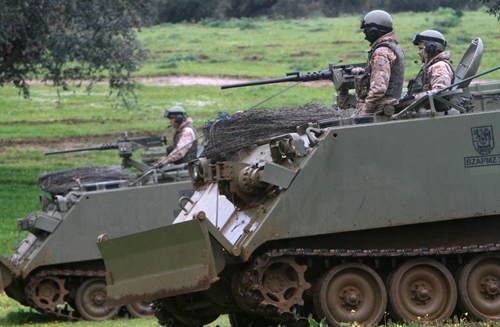 Испанская механизированная пехотная бригада "Эстремадура XI" во время учений