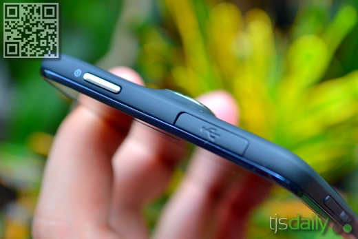 Alcatel One Touch Idol Ultra Review Top
