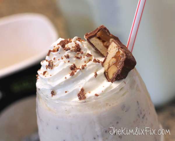 Snicker bar milkshake