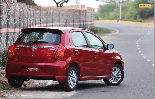 Toyota-Liva-Rear