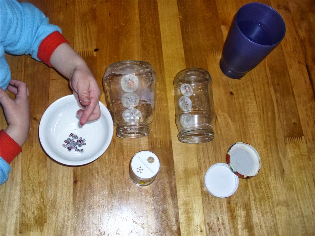 The DoItYourself Mom DIY Snow Globes