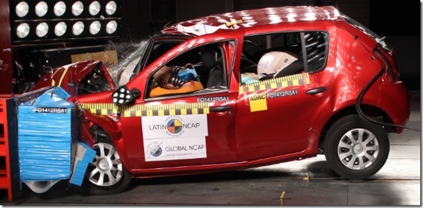 crash-test-frontal-do-renault-sandero-sem-airbags-1352836526336_615x300