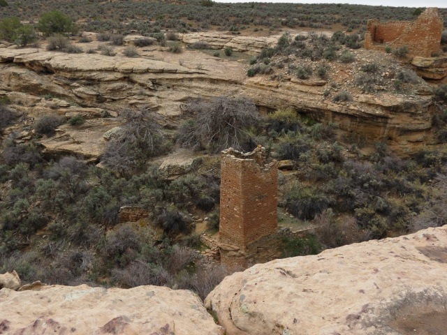 [bluff_hovenweek_tower_in_canyon4.jpg]