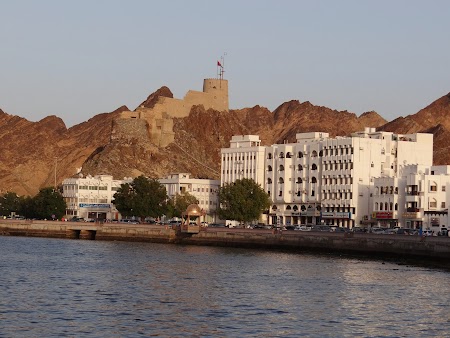 15. Corniche in Mutrah.JPG
