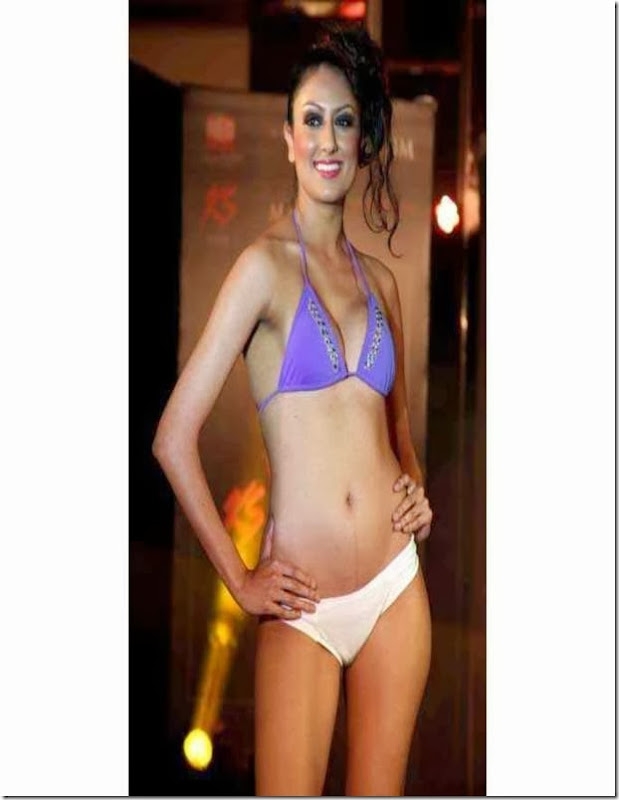 maxim bikini show  (11)