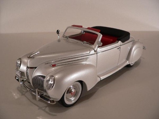 [1939_Lincoln_Zephyr_05-600x450%255B2%255D.jpg]