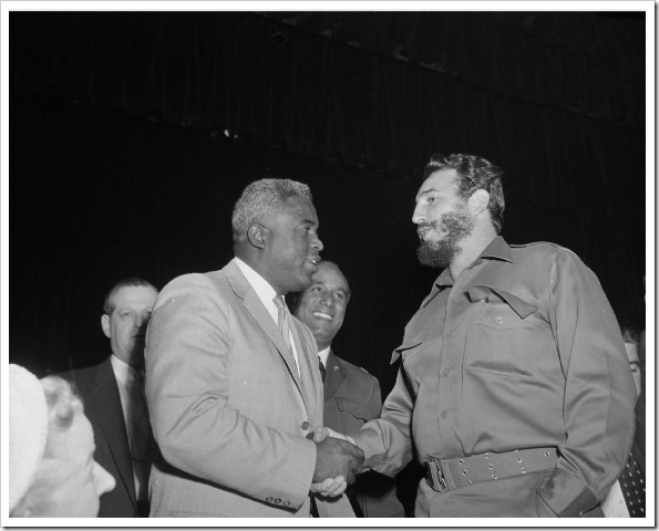fidel-castro-meets-jackie-robinson-1959