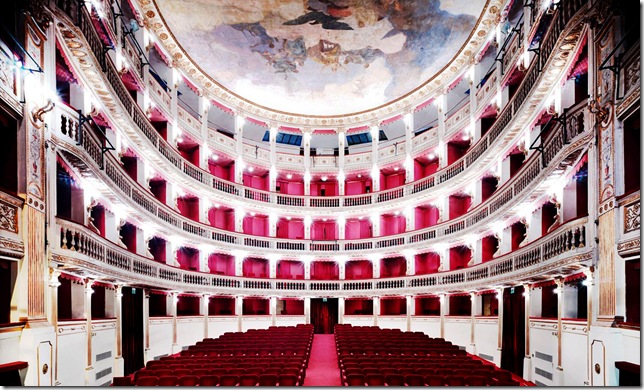 Candida Höfer - Teatro Mercadante