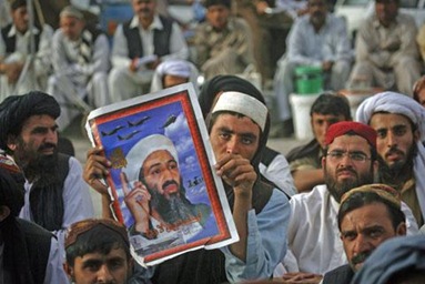 Hundreds of Pakistanis Rally on bin Laden Death Anniversary