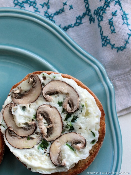 Egg White Mushroom Spinach English Muffin - homework (8)