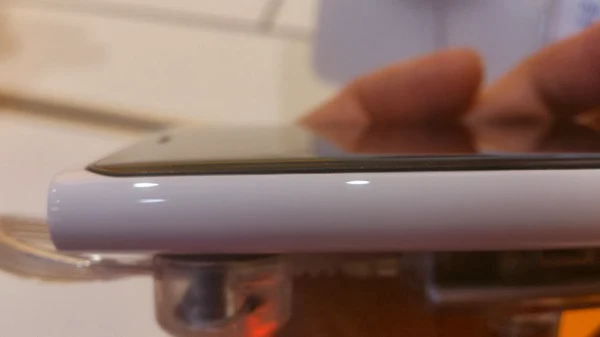 Lumia 920 塑料機身
