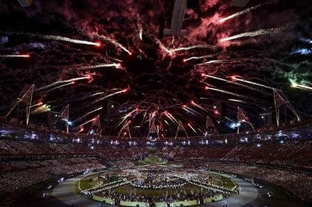 [fireworks_explode_in_london_olympics2012%255B2%255D.jpg]