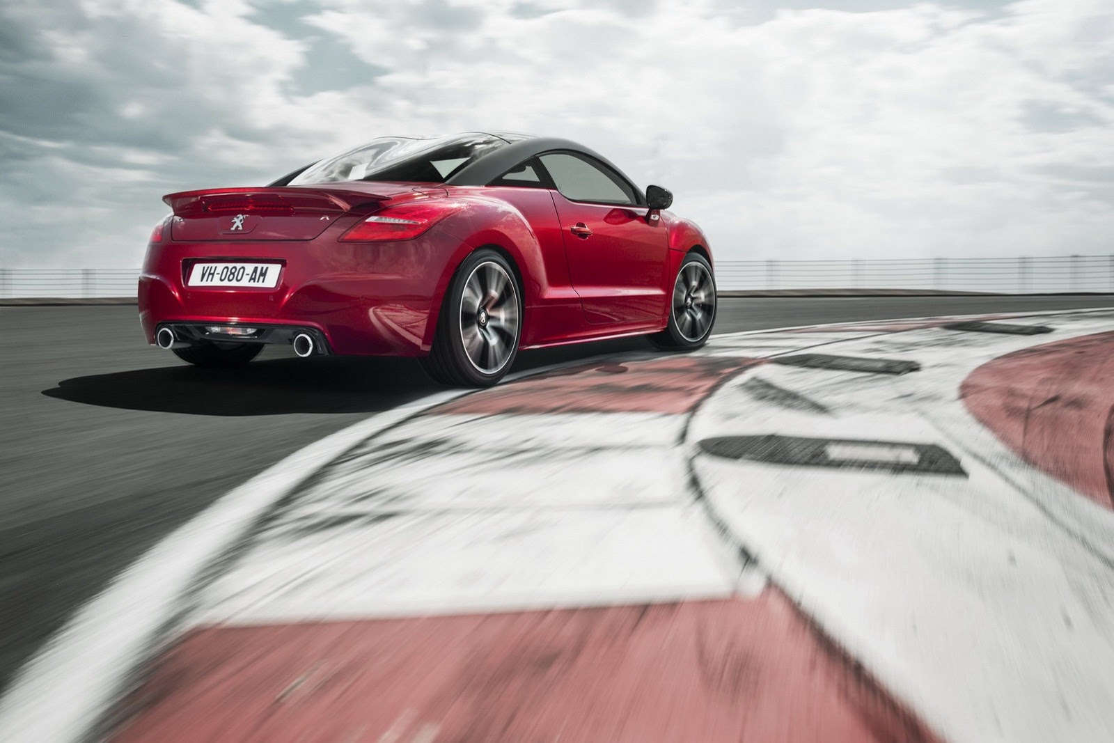 [Peugeot-RCZ-R-14%255B2%255D.jpg]