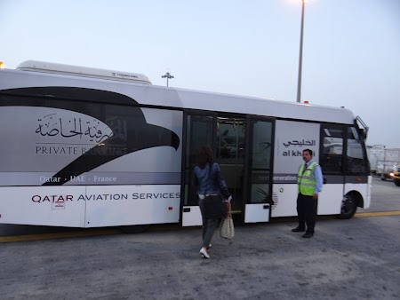 02. Microbuz transfer Doha.JPG