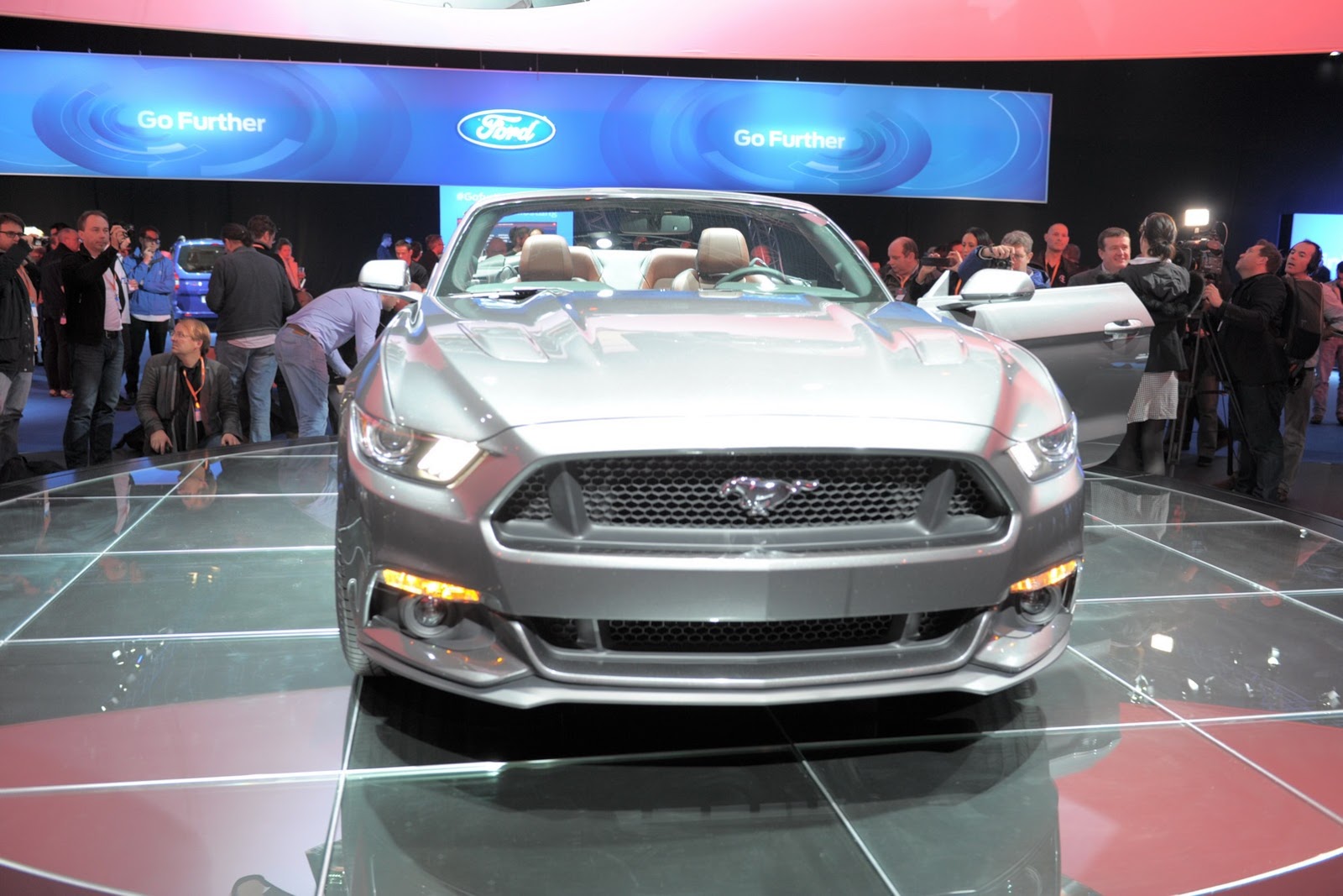 [2015-Ford-Mustang-Live-64%255B2%255D.jpg]