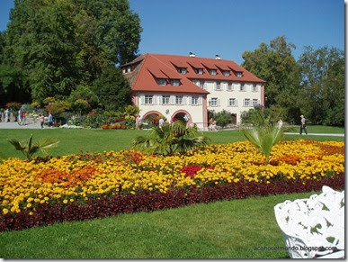 48-Mainau (Isla de las Flores). Torbogengebäude(edificio de arcos) - P9050239