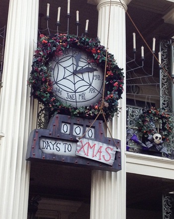 haunted mansion christmas clock (1 of 1)