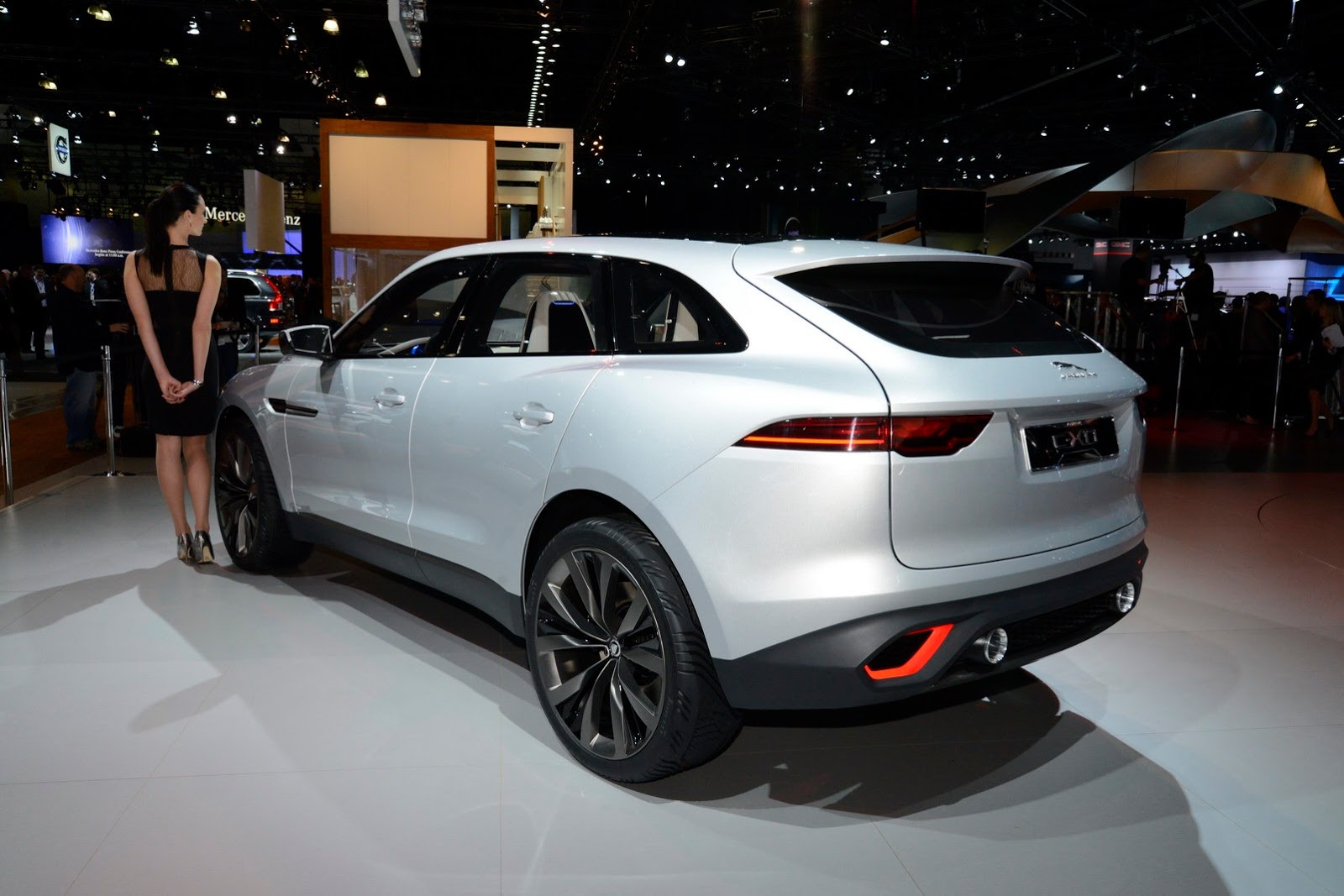 [2013-Los-Angeles-Auto-Show-129%255B2%255D.jpg]
