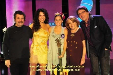 Vane Mihanovich, Patricia, Sol, Mónica y Oscar.jpg