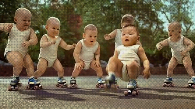 Bebes patinadores.jpg