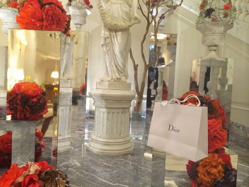 Dior-J'adore -The-future-is-gold-fashion-blogger