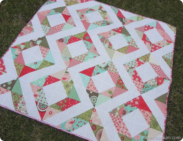 Fast and Free Quilt Patterns featured by top US quilting blog, Flamingo Toes: Fresh Diamonds 1
