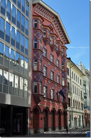 022-Liubliana-Calle MiKlosiceva. Edificio del Banco Cooperativo-DSC_0758