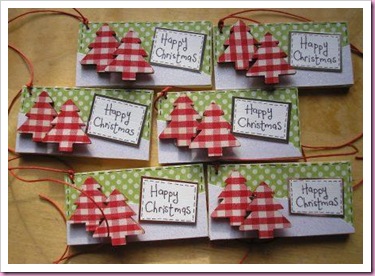 Gingham Wooden Christmas Tree Tags