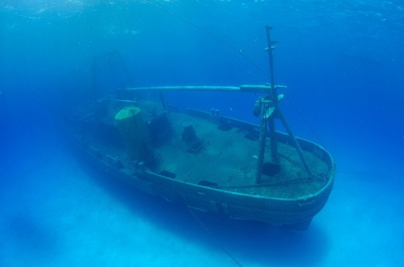 cayman-island-shipwreck-6