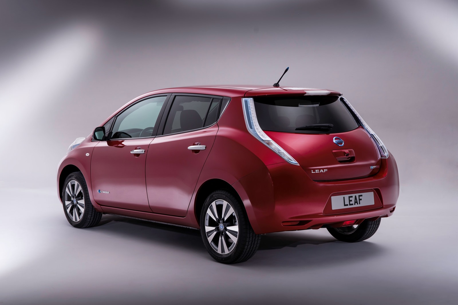 [Nissan-Leaf-3%255B7%255D.jpg]