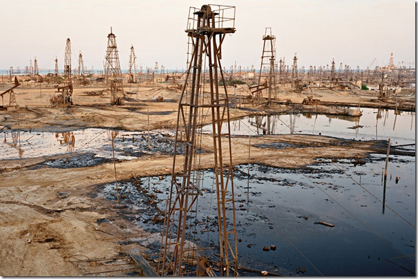 edward burtynsky  the end of oil BAKU SOCAR oil fields #1a - 2006