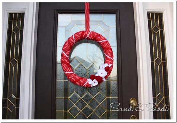 Valentine's Day Felt Flower Wreath 