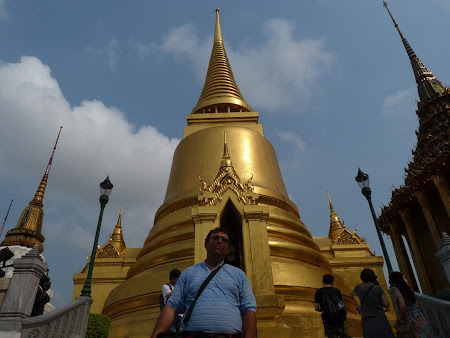 Obiective turistice Thailanda: stupa de aur Bangkok