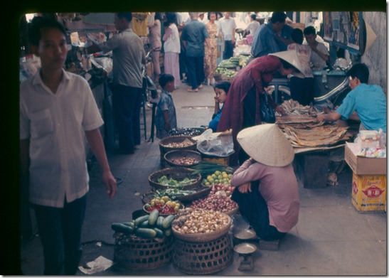 saigon market 1967 00002