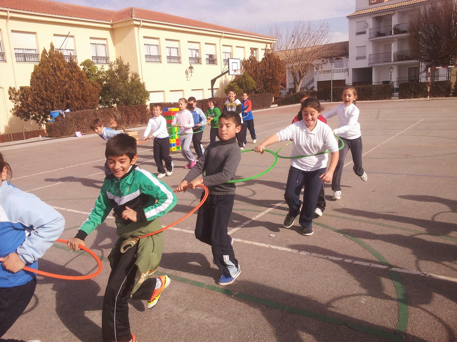 EDUCACIÓN FÍSICA Juegos cooperativos EDUCACIÓN FÍSICA Juegos cooperativos