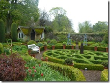 stobshiel summer house and knot garden