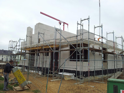 1000 und 1 Bauantrag...oder: Wie wir unser Haus bauen!: Stein auf Stein!