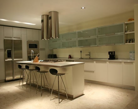 diseño-sillas-de-cocina-cocinas-casas-de-lujo diseño-sillas-de-cocina-cocinas-casas-de-lujo