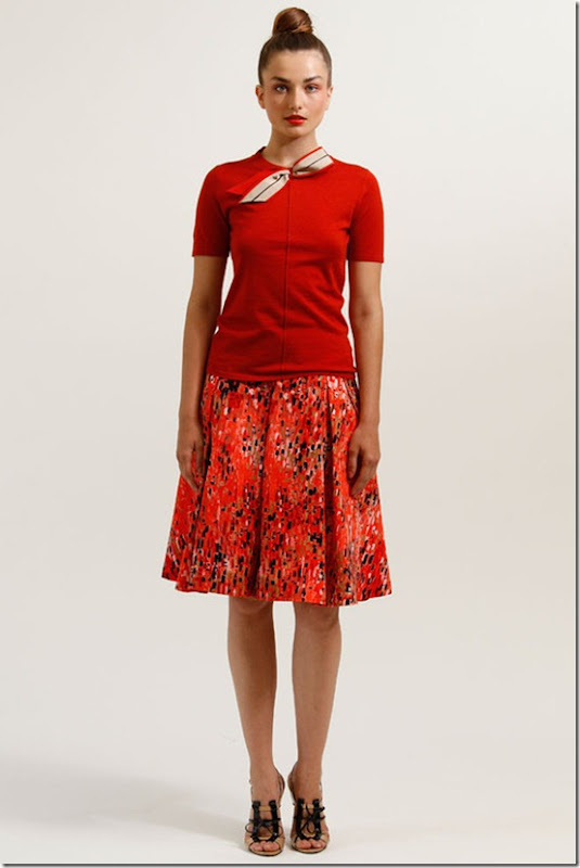 Carolina-Herrera-Resort-2012-Look-05_runway