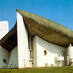 82.- Le Corbusier. Notre Dame de Haut. Ronchamp