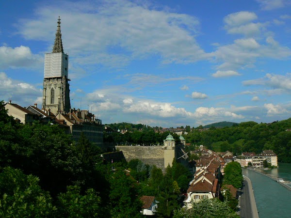 Obiective turistice Elvetia: catedrala Bern