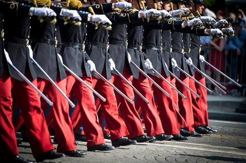 Франция отметила День взятия Бастилии традиционным парадом