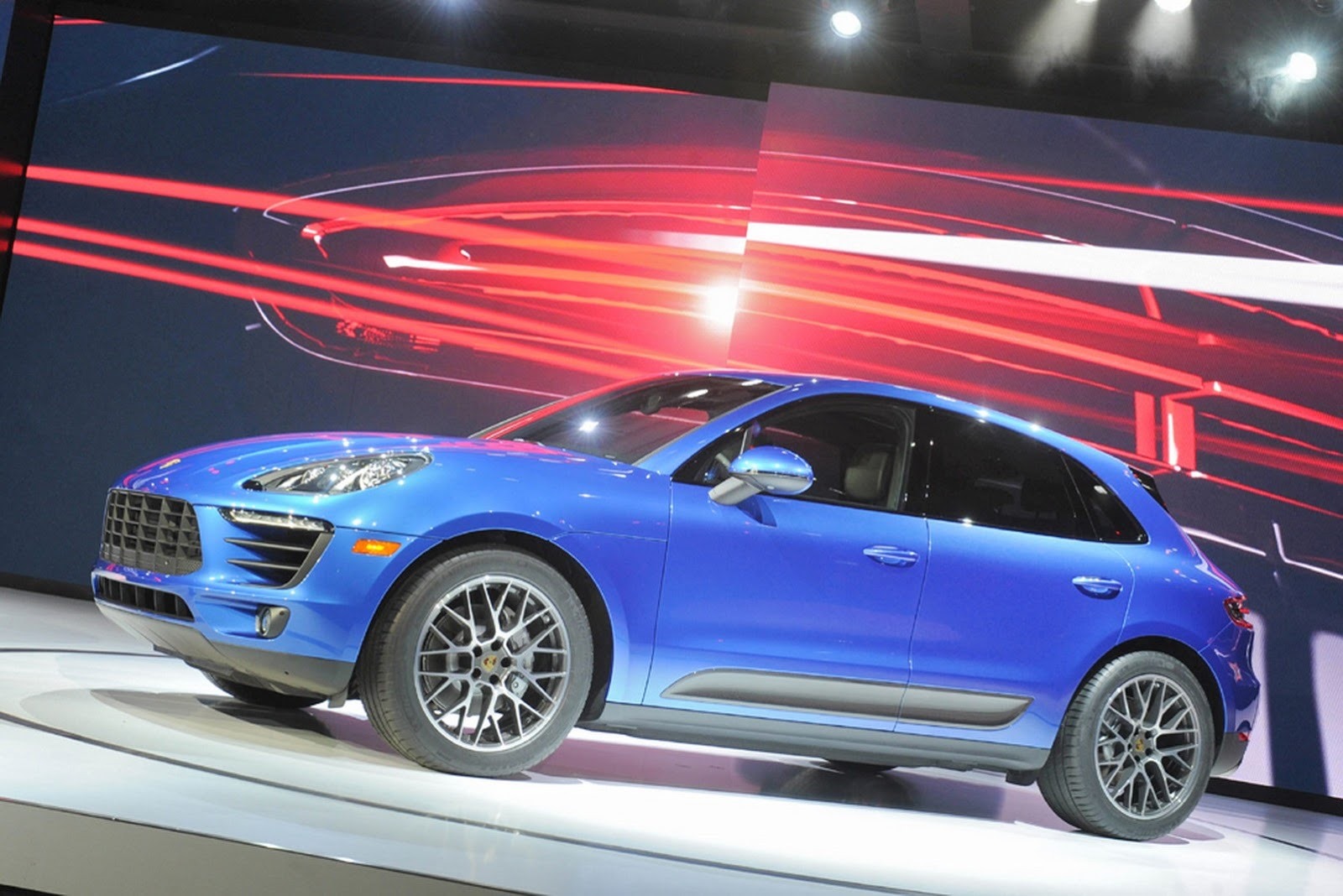 [Porsche-Macan-5%255B2%255D.jpg]