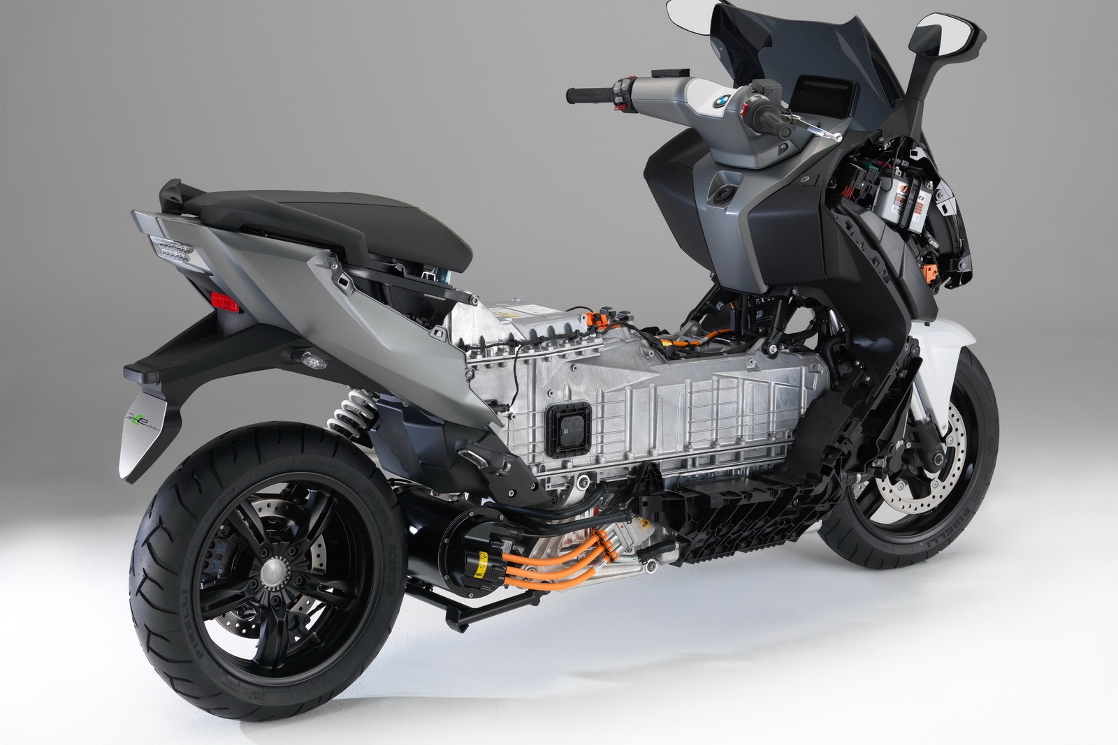 [BMW-Electric-Scooter-61%255B4%255D.jpg]