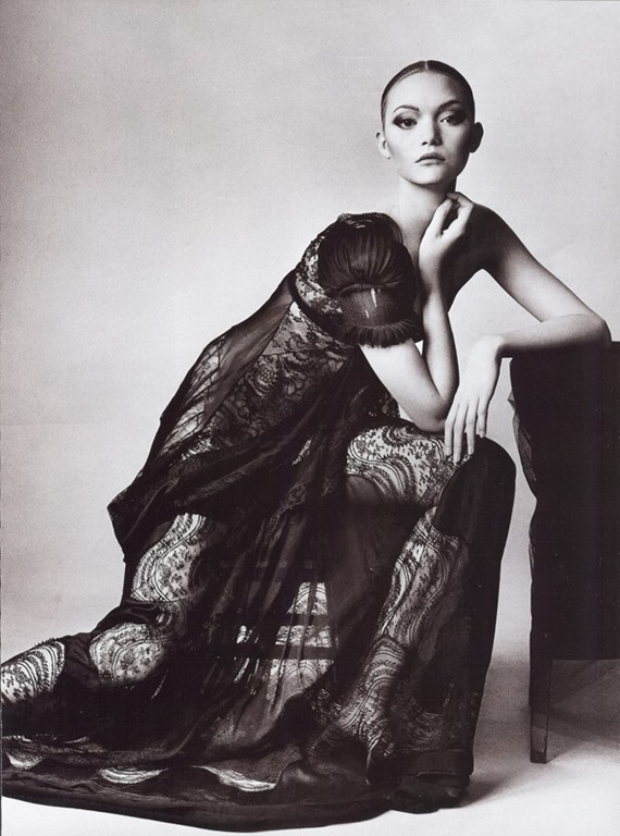 [The-Balenciagia-Mystique-Vogue-US-March-2006-Gemma-Ward-Irving-Penn-editorial-2%255B4%255D.jpg]